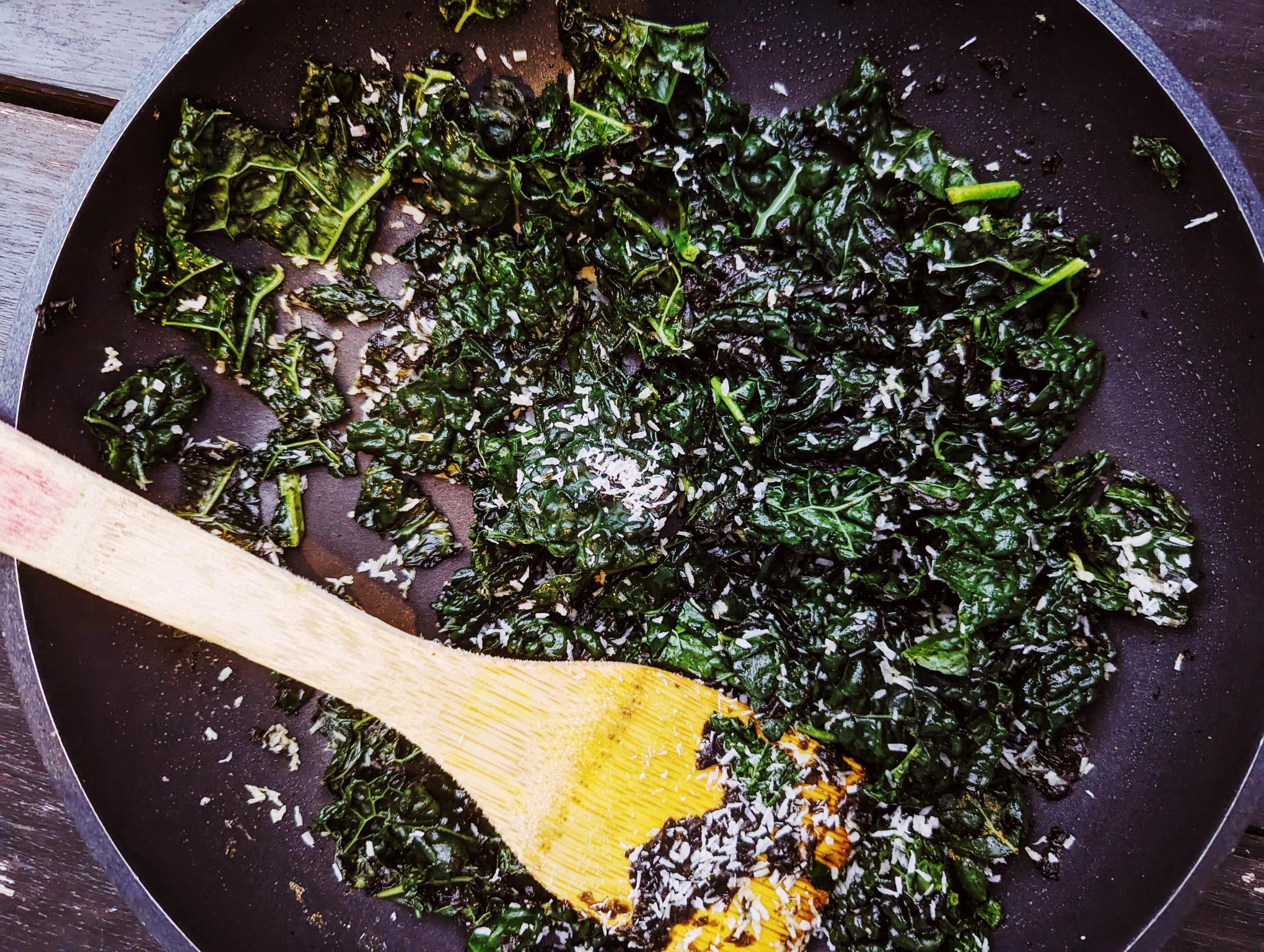 #Day21  kale with laverbread, coconut and sesame seed dressing